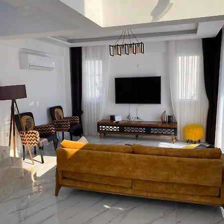 Korunakli Mustakil Dinyester Villa Fethiye