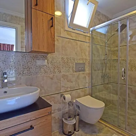 Korunakli Mustakil Dinyester Villa Fethiye